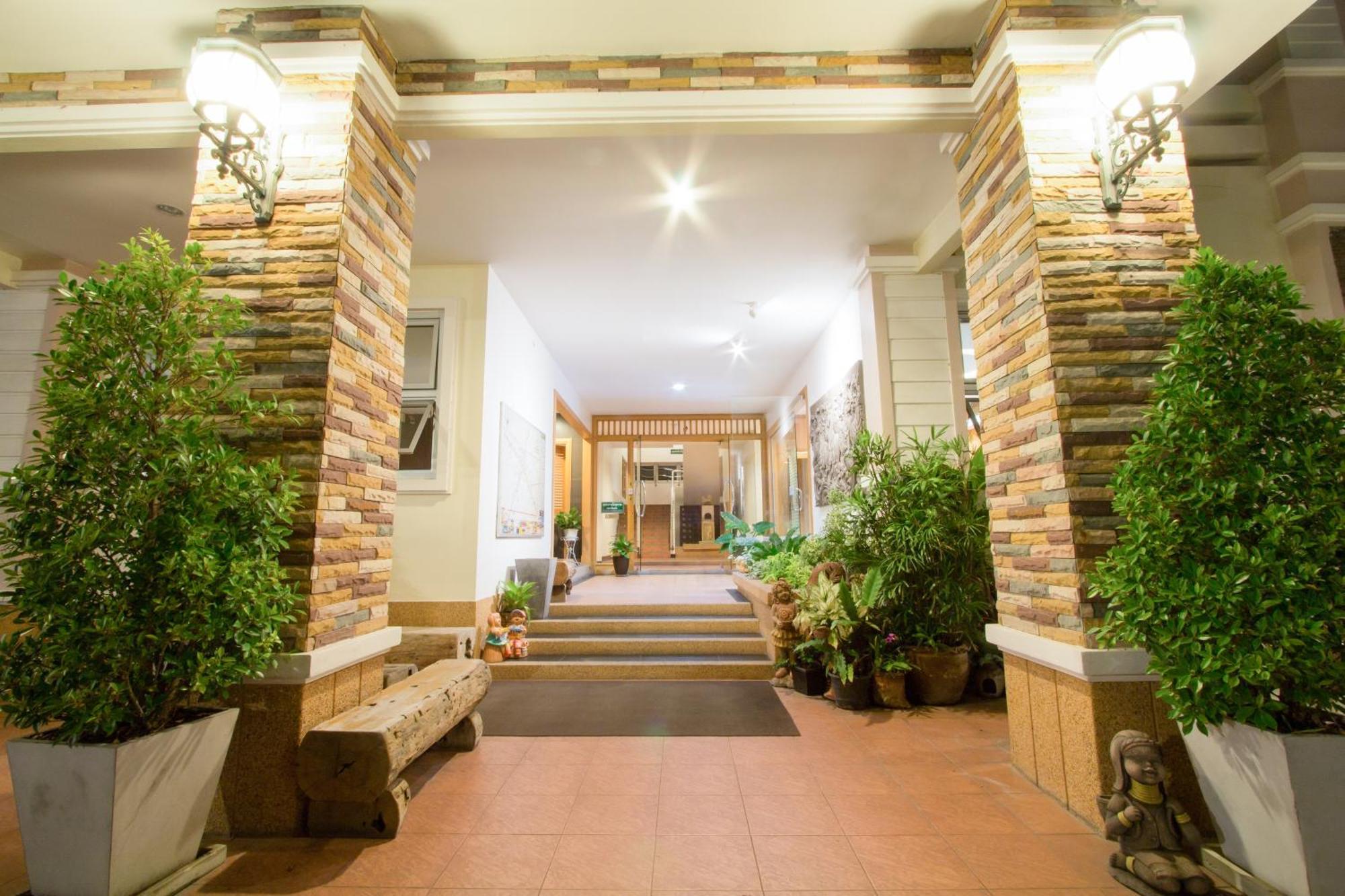 Fortune Surin Hotel Exterior photo