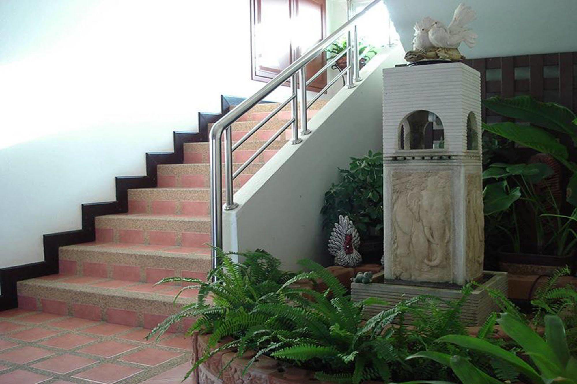 Fortune Surin Hotel Exterior photo