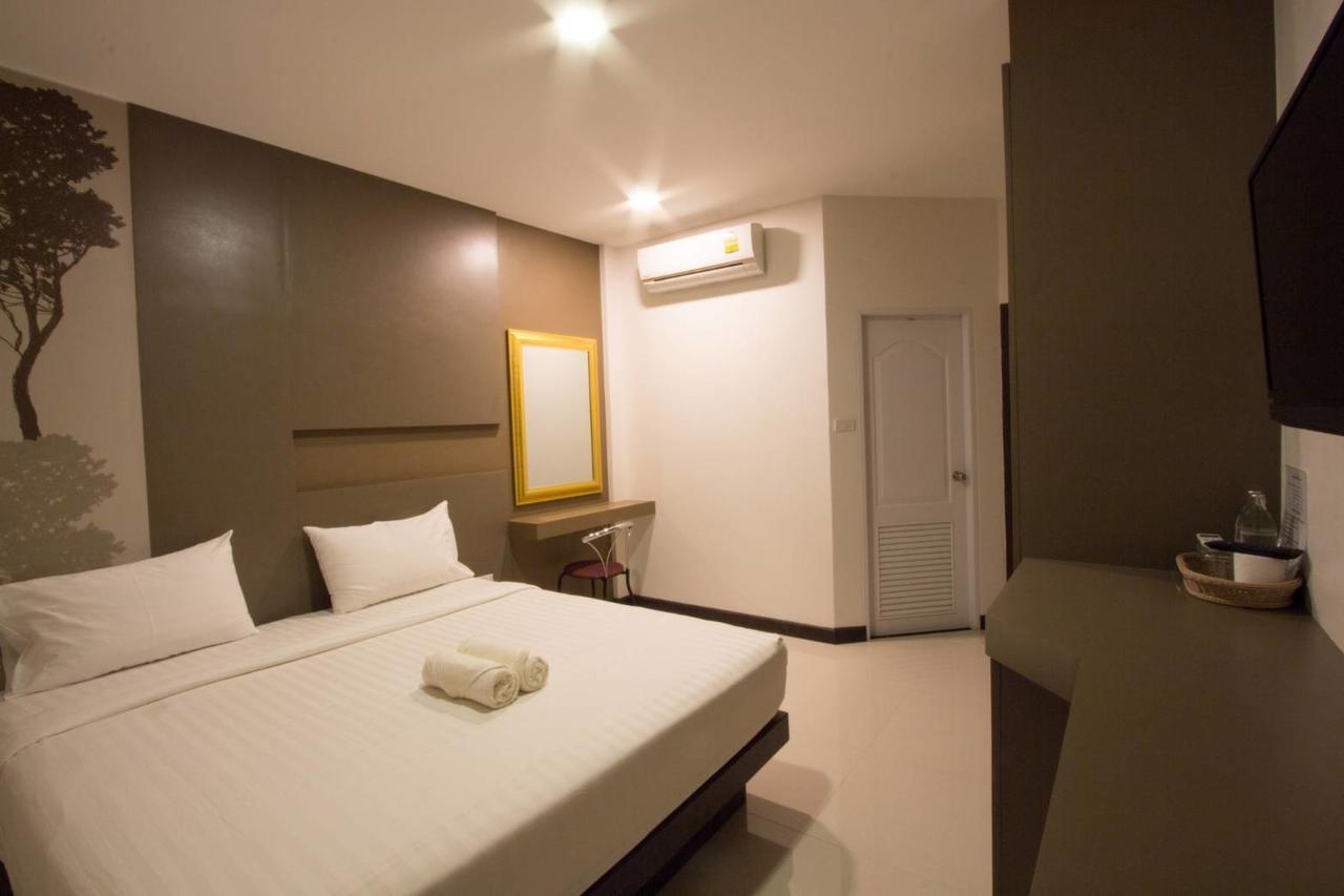 Fortune Surin Hotel Exterior photo
