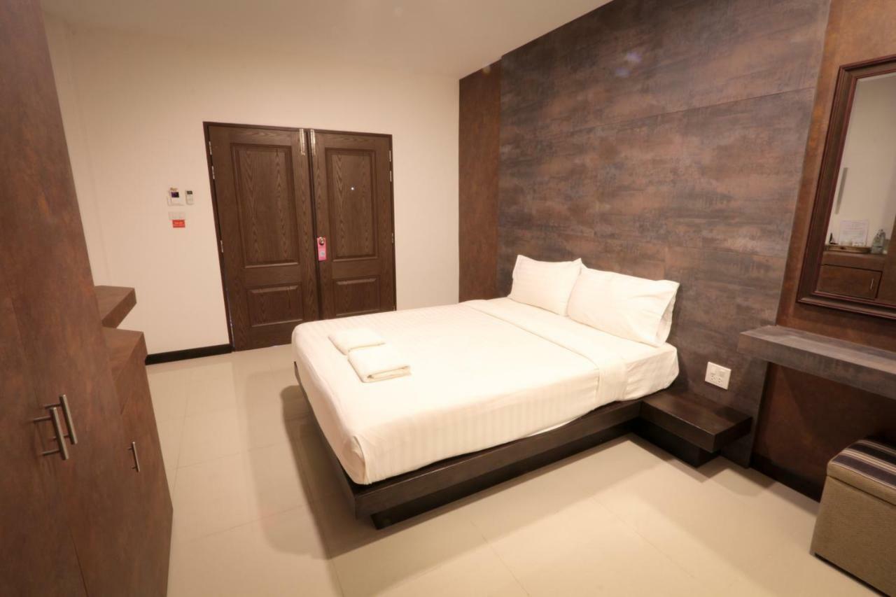 Fortune Surin Hotel Exterior photo